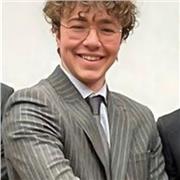 Universitario diplomato con Lode presso Liceo Scienze Umane offre ripetizioni di letteratura italiana e altre materie umanistiche